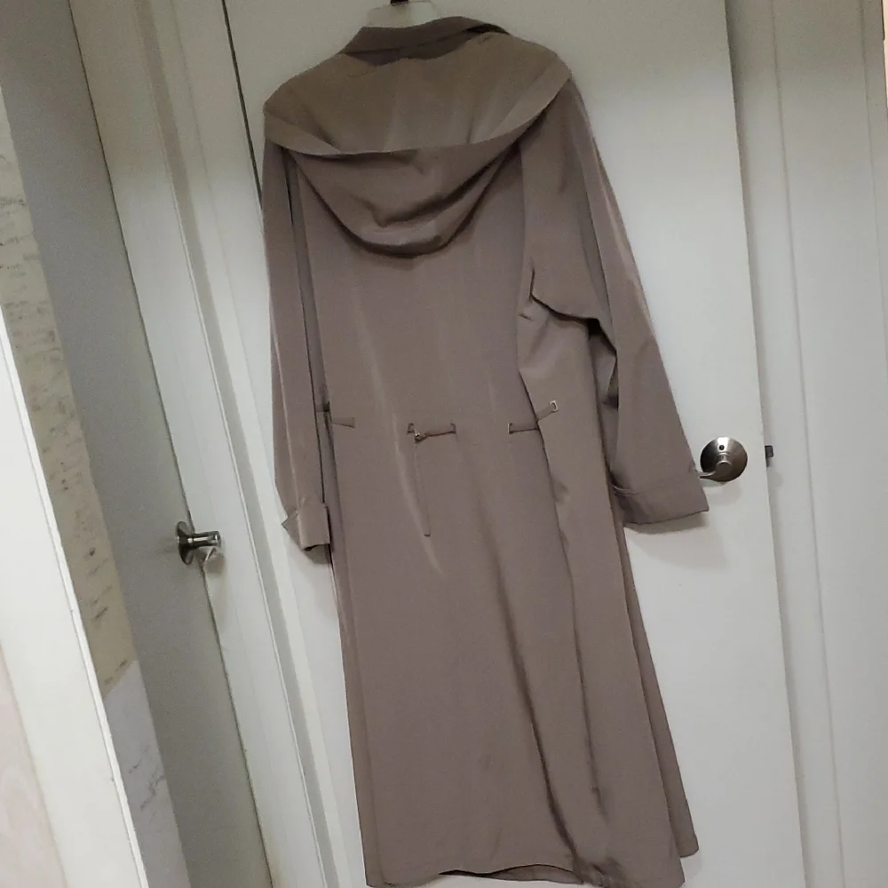 Gallery Women's Beige Coat - Picture 3 of 6